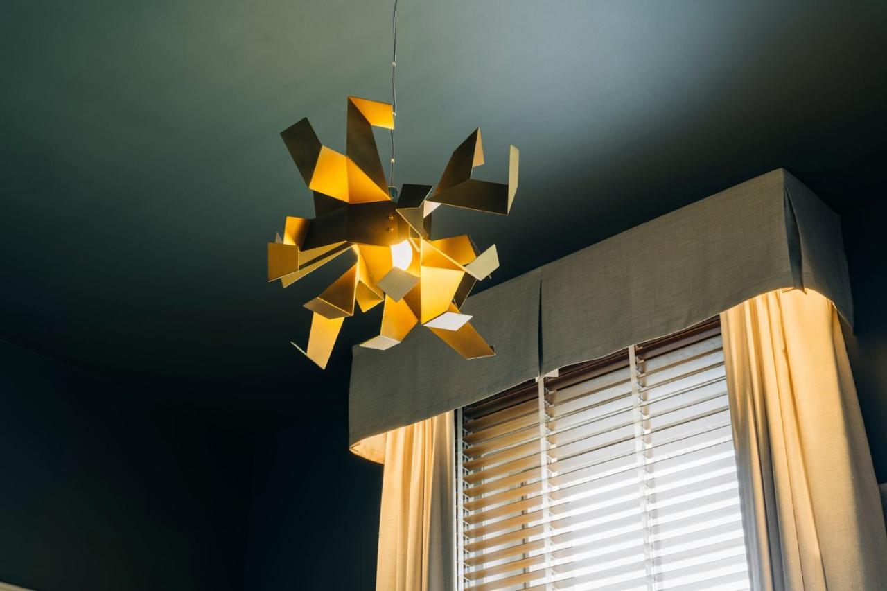 The Tasman, A Luxury Collection Hotel, Hobart Eksteriør billede A pendant light
