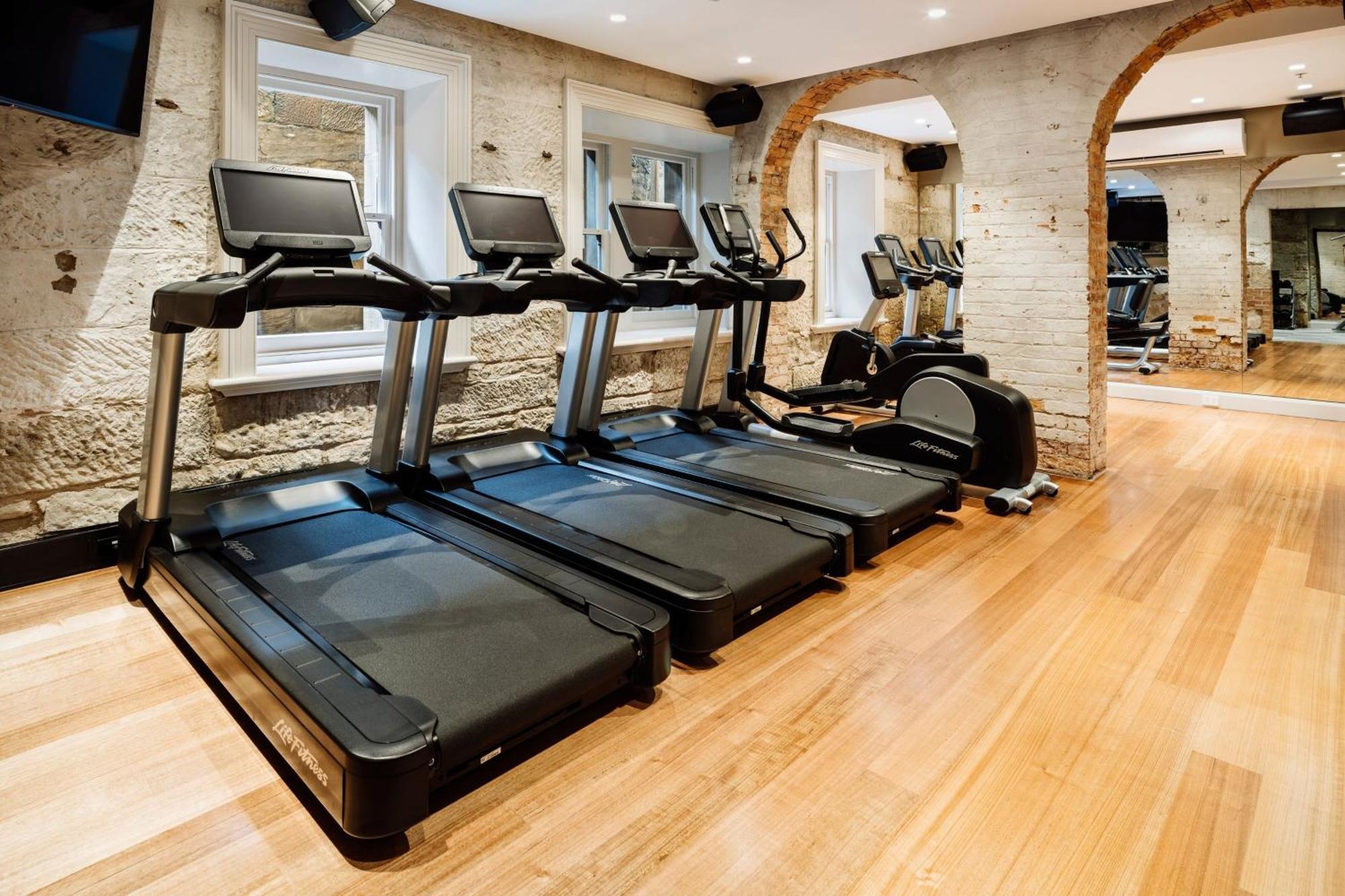 The Tasman, A Luxury Collection Hotel, Hobart Eksteriør billede A row of treadmills